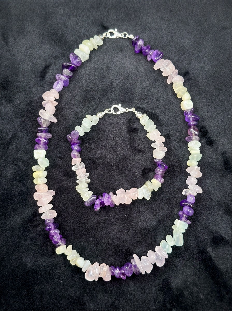 Handmade necklace and bracelet set. Free shipping